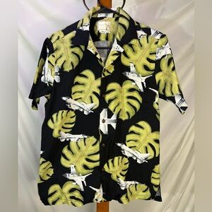 Casual Flydays Black Jet Airplane Plants Tropical Aviation Hawaiian Shirt Size S
